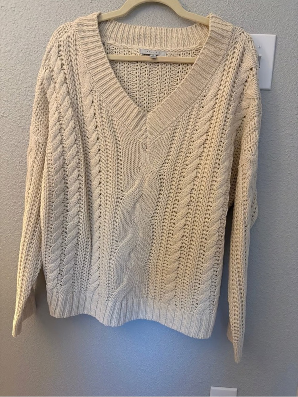 FAVLUX Cream Cable-Knit V-Neck Sweater